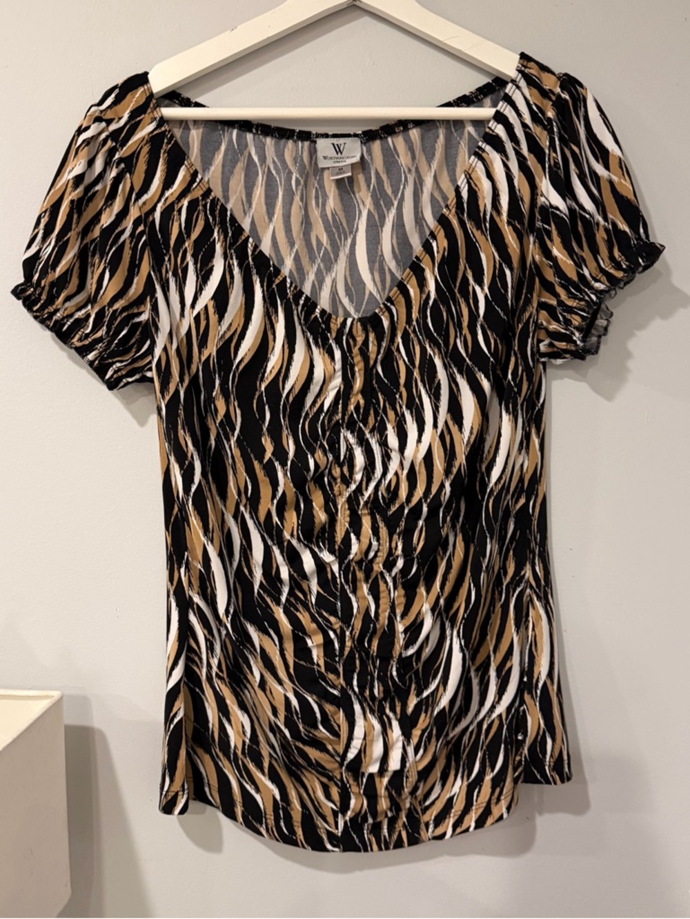 Worthington Black, Tan & White V-Neck Short Sleeve Top